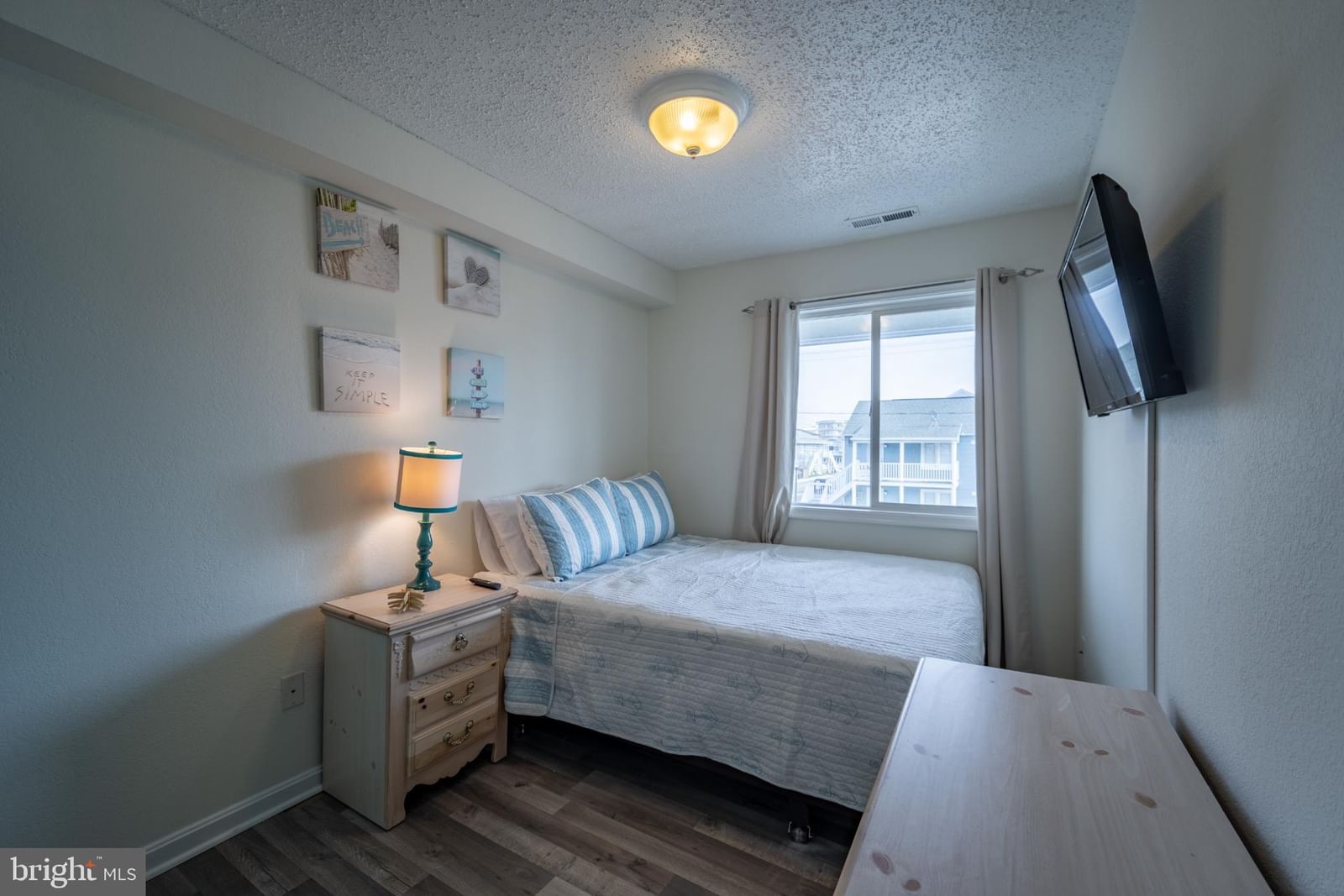 207 8TH STREET #201W photograph