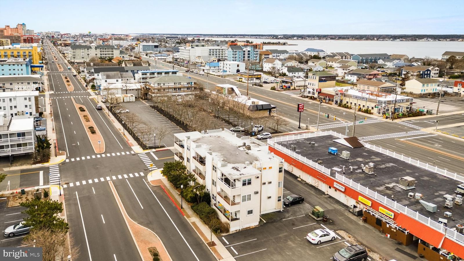 2801 N BALTIMORE AVENUE #309 HOLIDAY PLAZA photograph