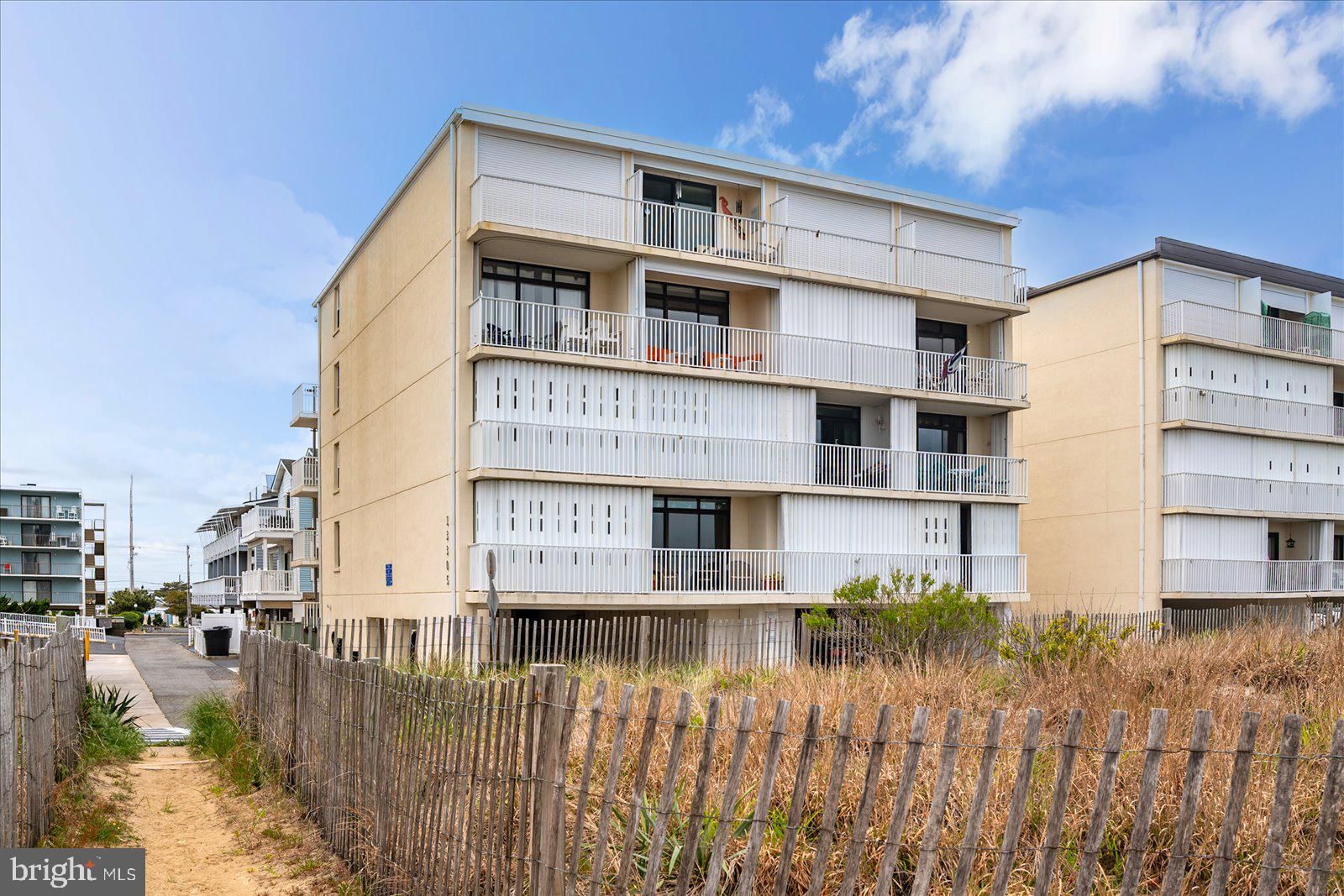 13305 WIGHT STREET #103 photograph