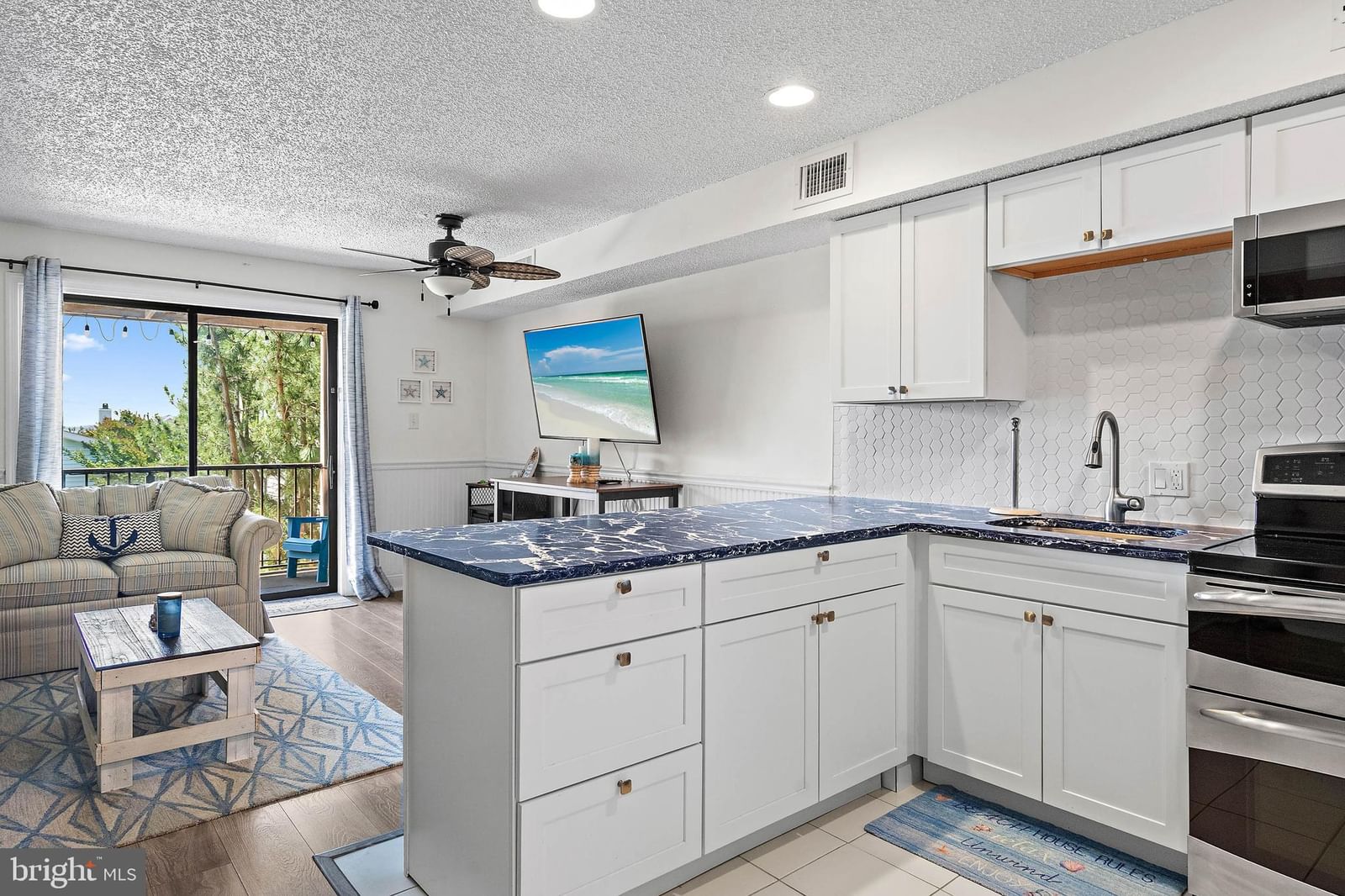 204 33RD STREET #20502 photograph