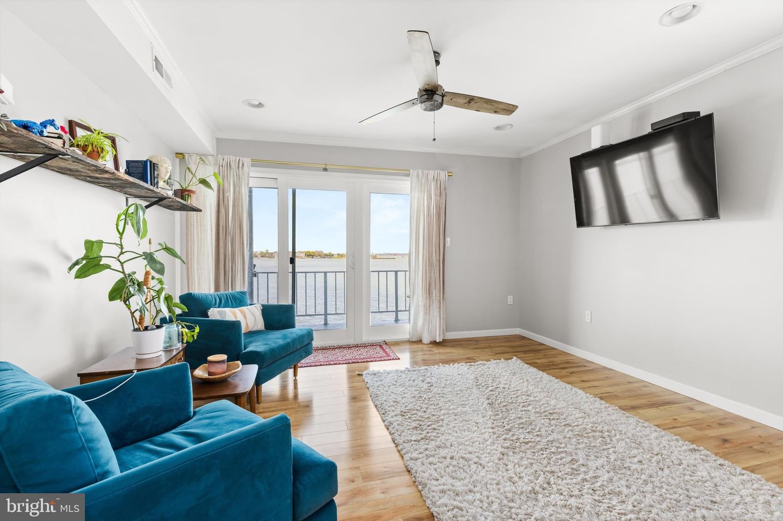 405 BAYSHORE DRIVE #301 SOUTH SHORE photograph
