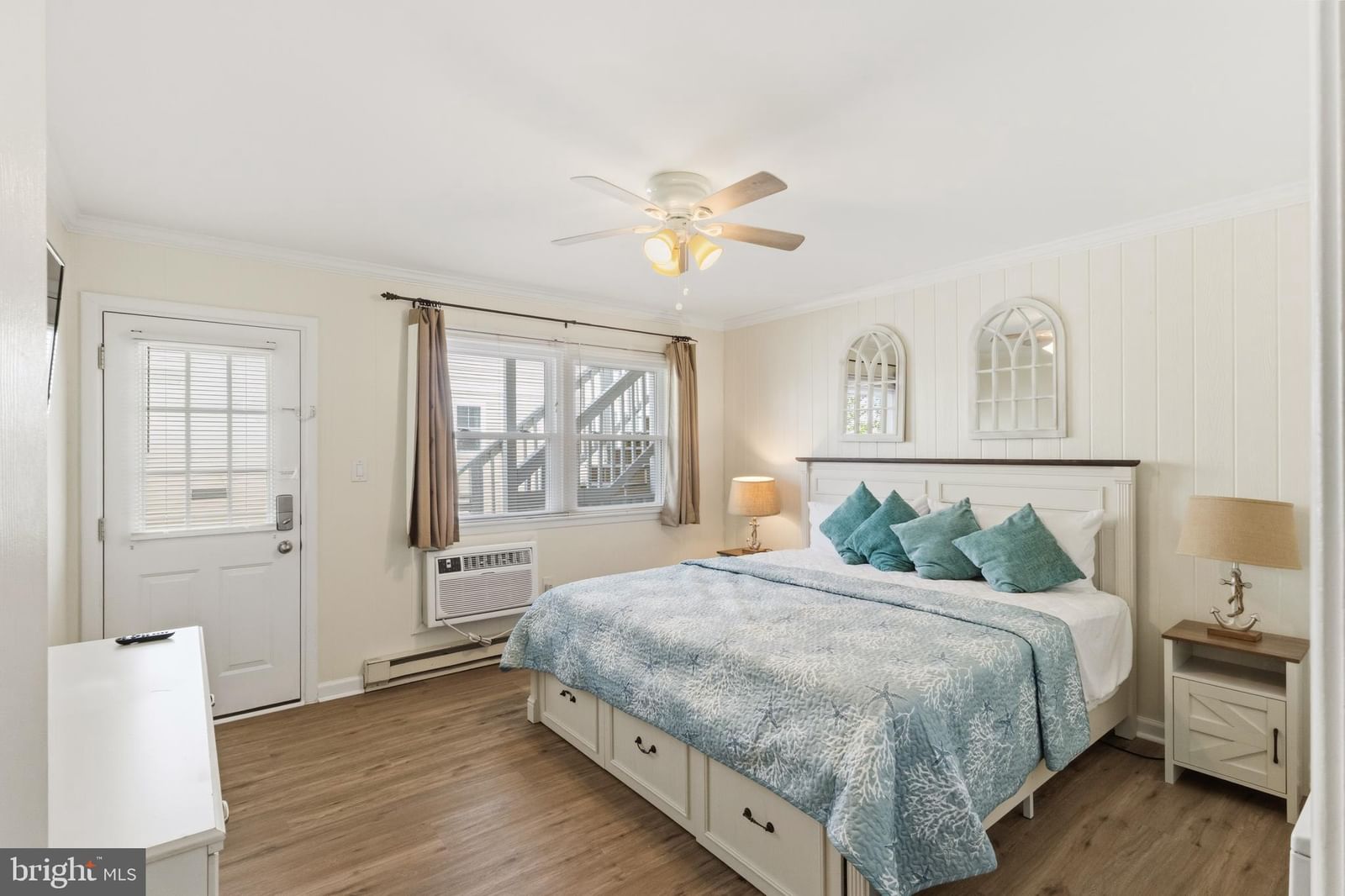 409 SAINT LOUIS AVENUE #60 photograph