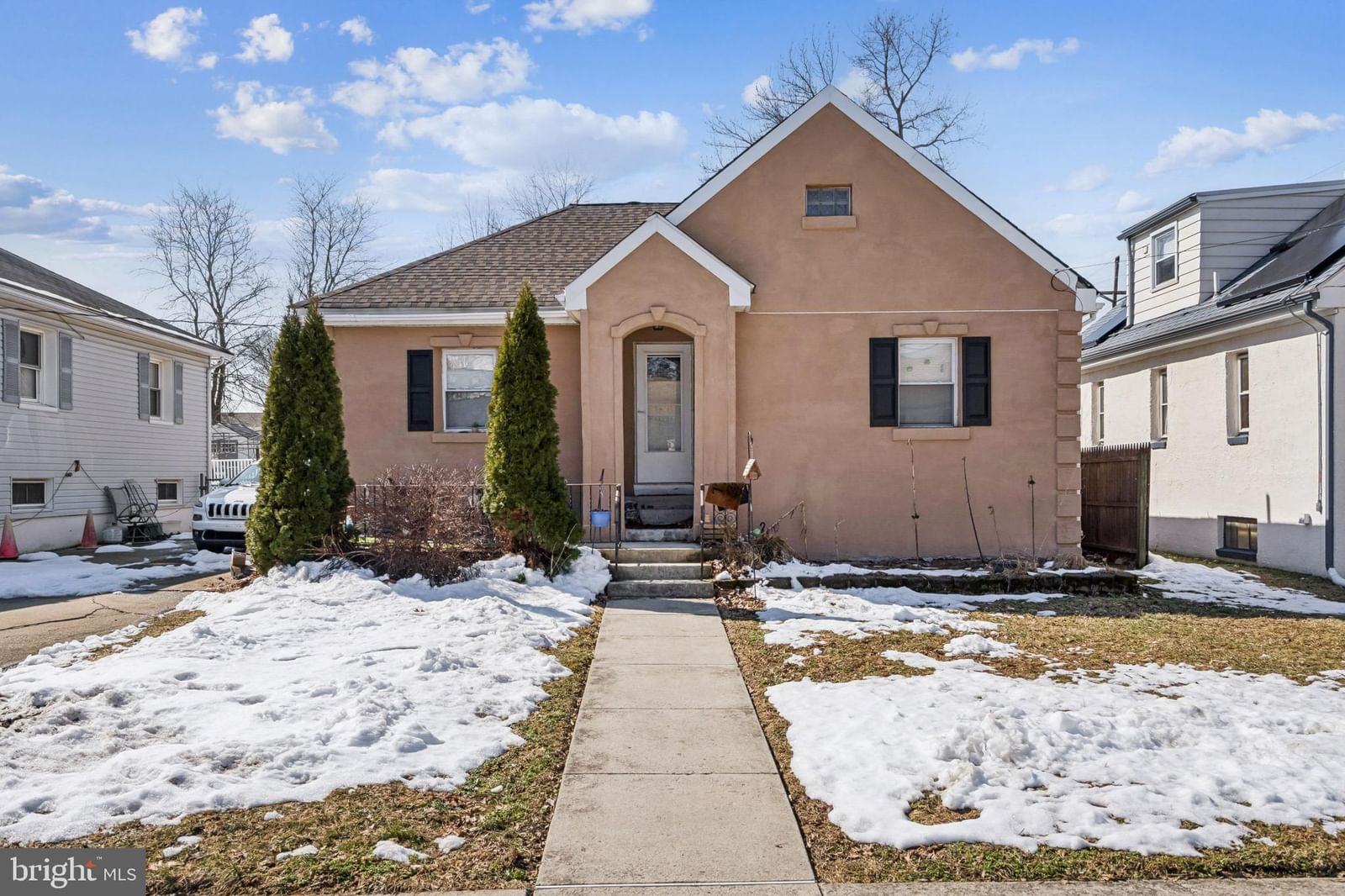 206 S MAPLE AVE, MAPLE SHADE 08052, NJ