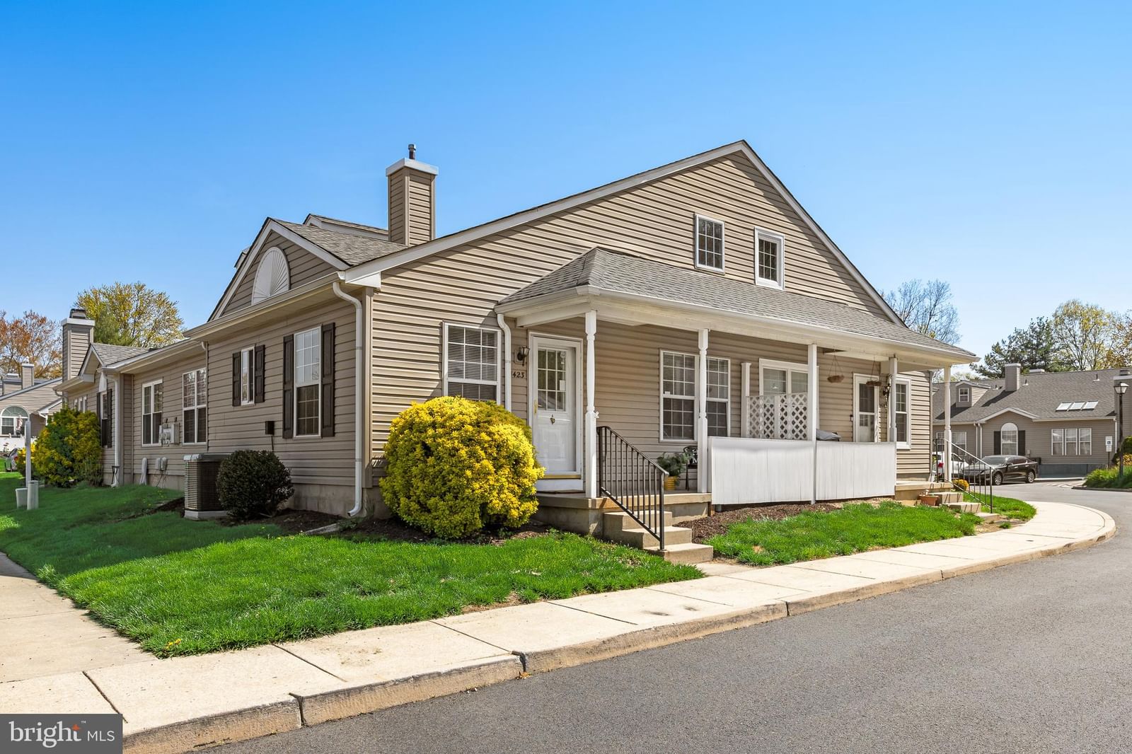 1423 KENNY CV, BURLINGTON 08016, NJ