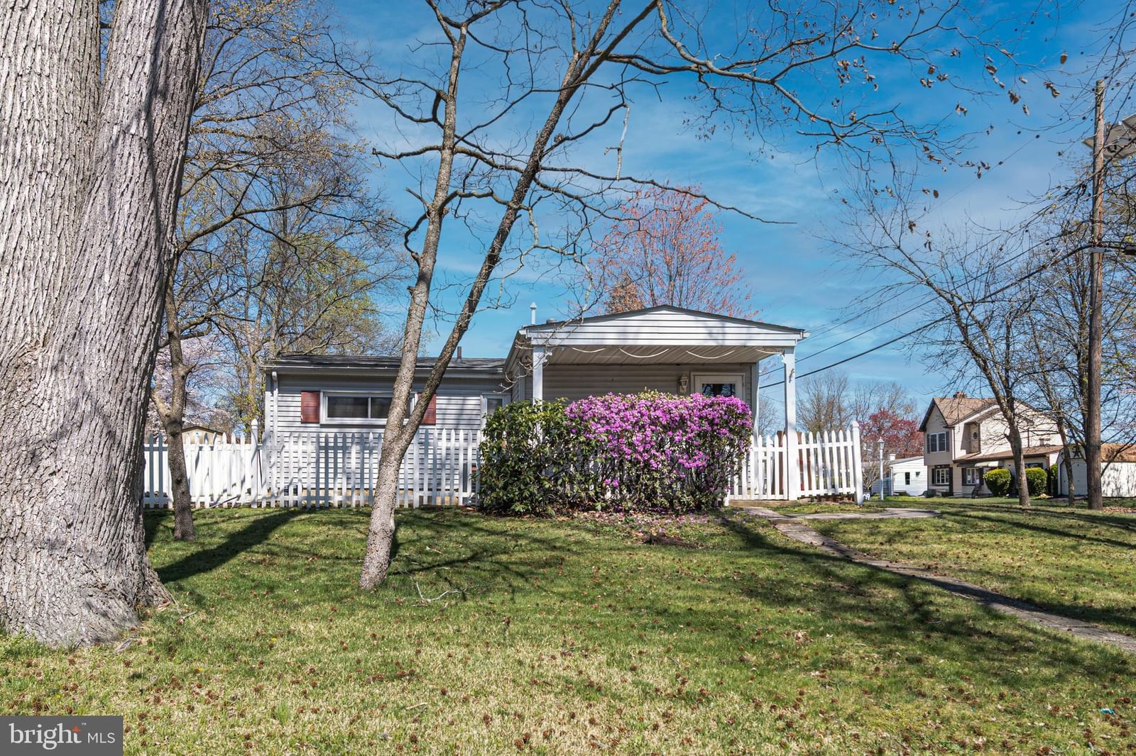 105 COUNTY AVE, MAPLE SHADE 08052, NJ