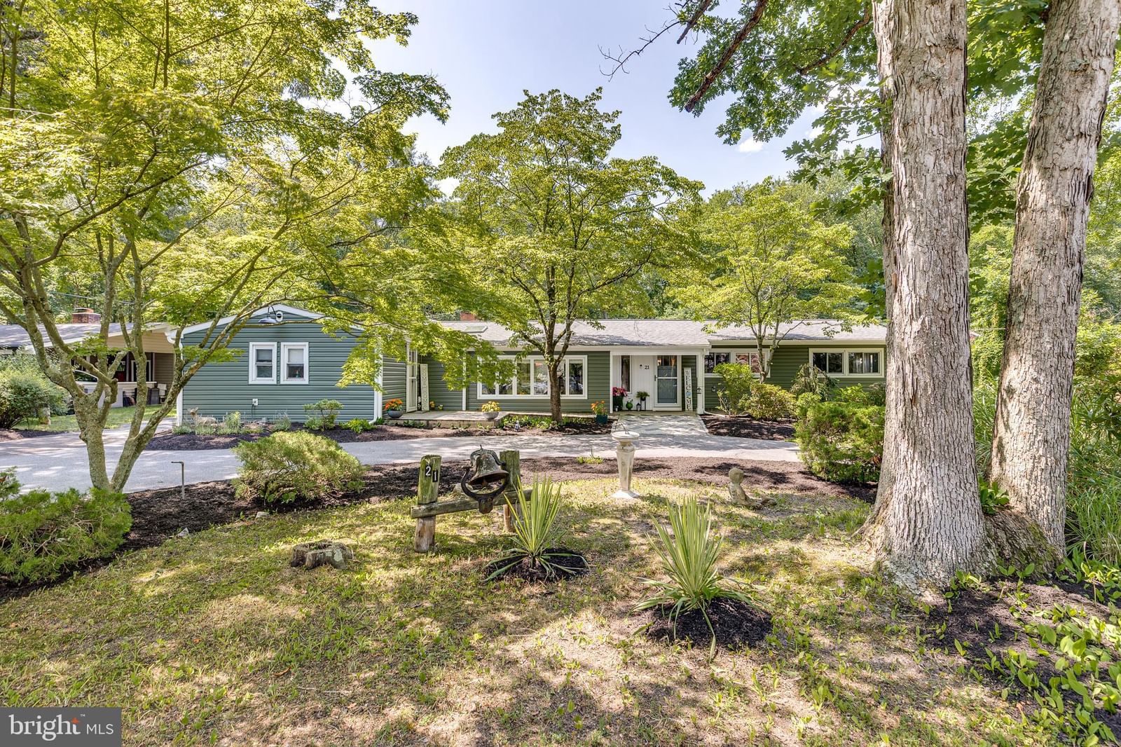 21 S LAKESIDE DR W Dr, MEDFORD 08055, NJ