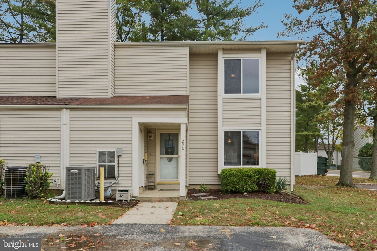 220 DEERPARK CT, MARLTON 08053, NJ