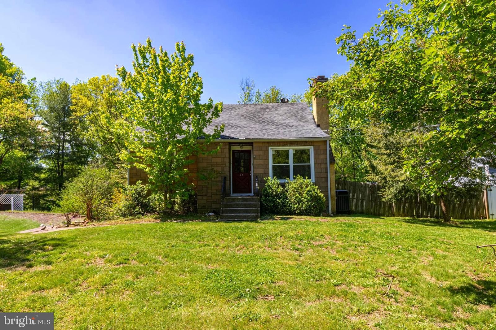 11 MOUNT LAUREL RD, MOUNT LAUREL 08054, NJ