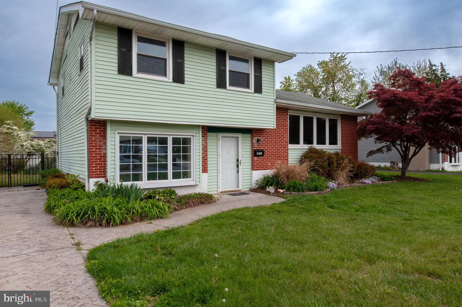 211 POWDERMILL RD, EDGEWATER PARK 08010, NJ