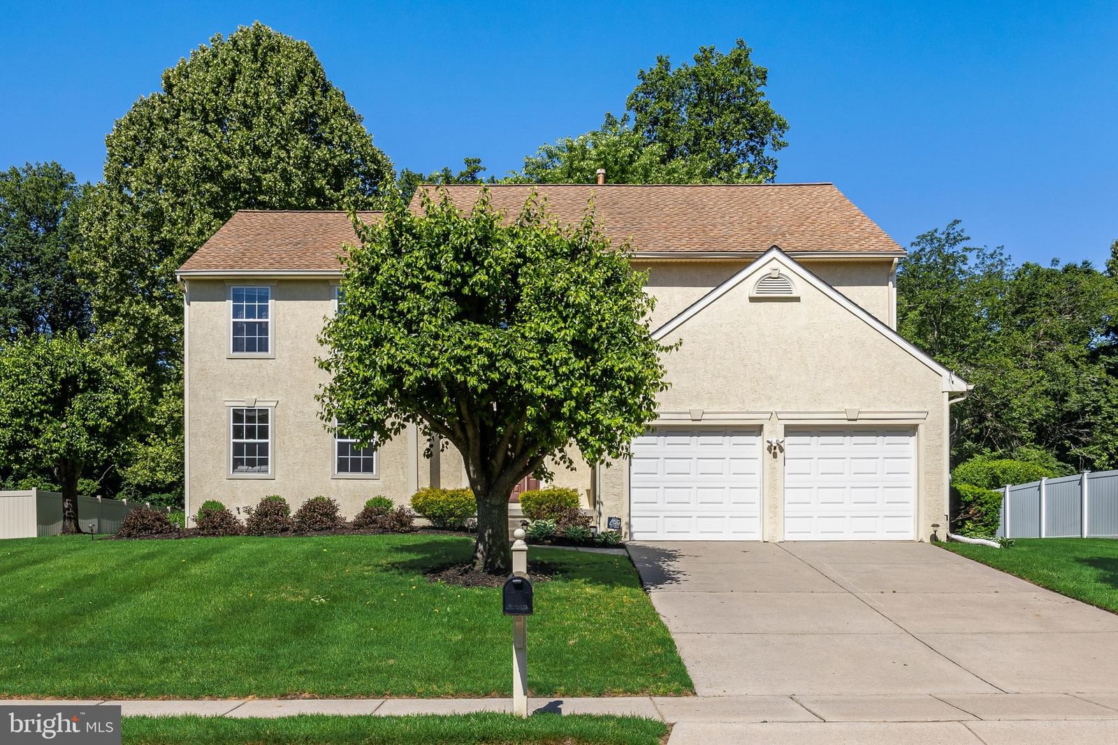 17 ADAMS DR, BURLINGTON 08016, NJ