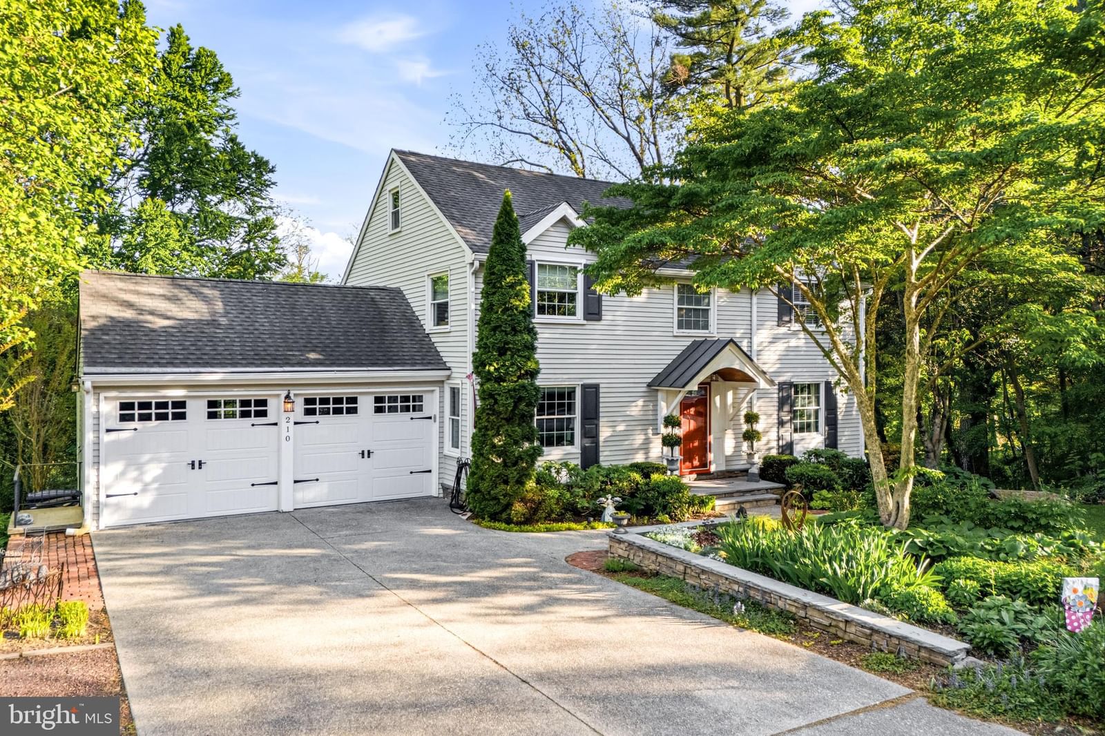 210 E MAIN ST, MOORESTOWN 08057, NJ