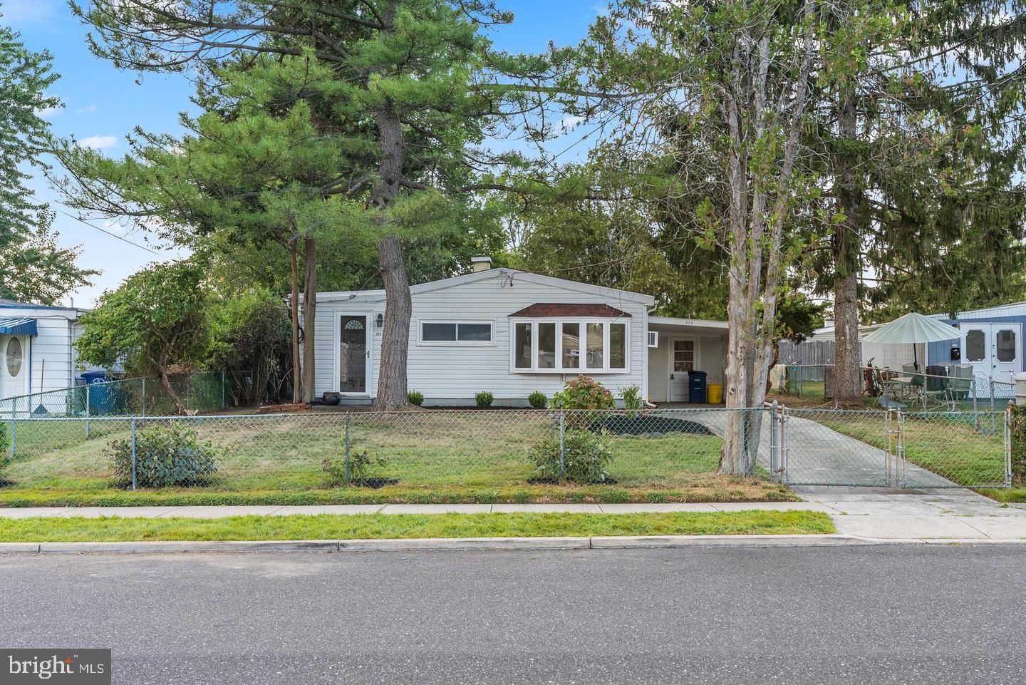 223 RUTH AVE, MAPLE SHADE 08052, NJ