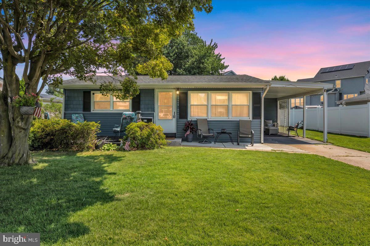 569 N COLES AVE, MAPLE SHADE 08052, NJ