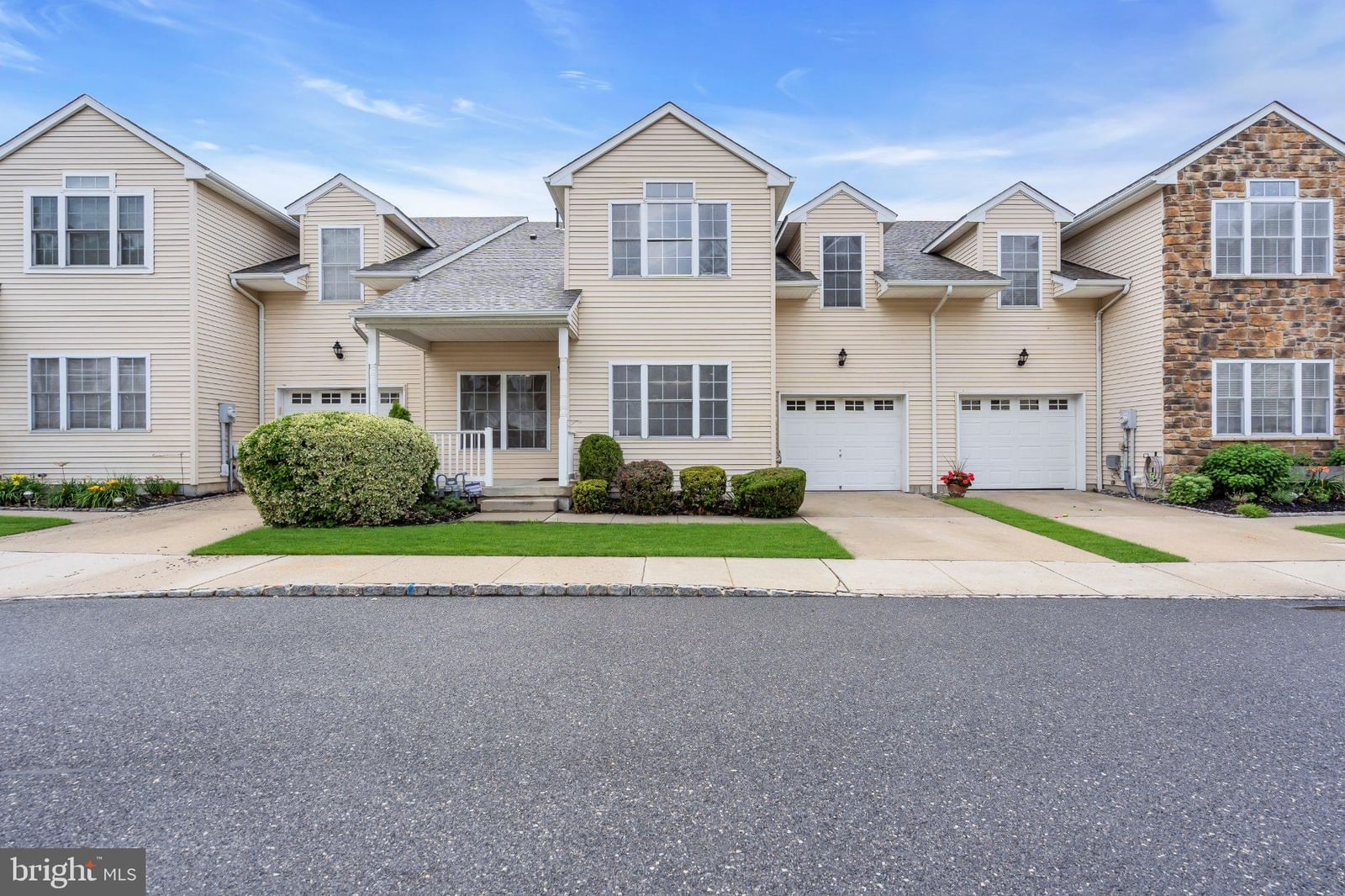 25 CHARLES CIR, DELANCO 08075, NJ