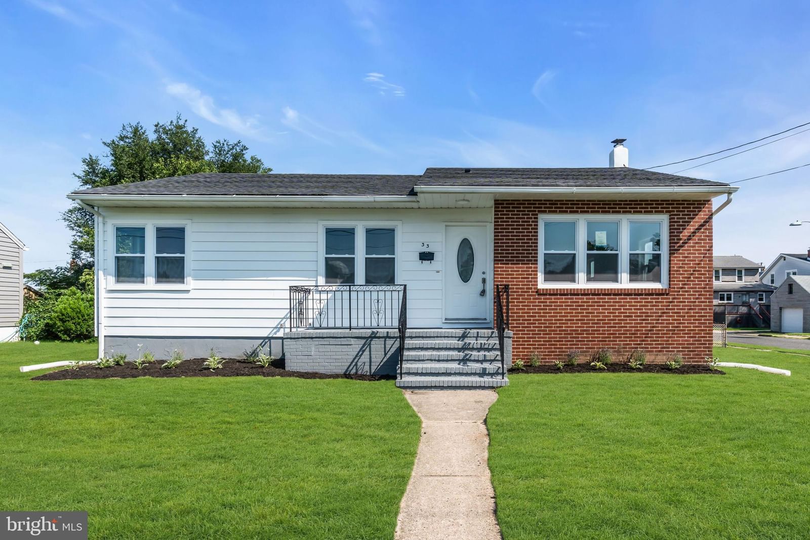 33 W 2ND ST, BURLINGTON 08016, NJ