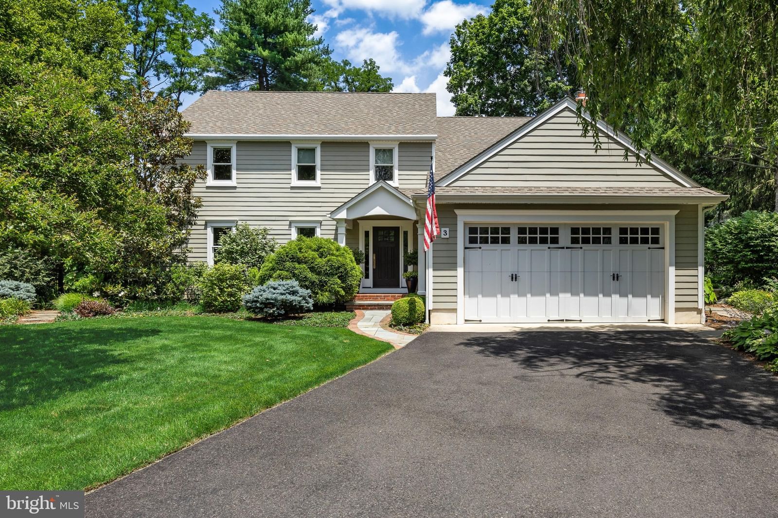 3 CIRCLE DR, MOORESTOWN 08057, NJ