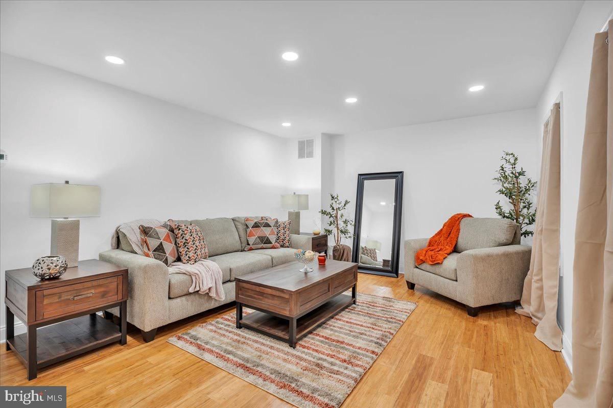 348 SILK ST, LAWNSIDE 08045, NJ