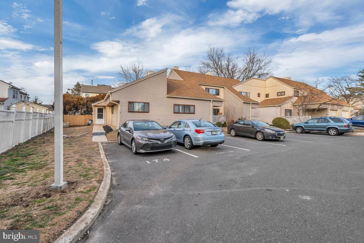 18 CHISWICK DR, LINDENWOLD 08021, NJ