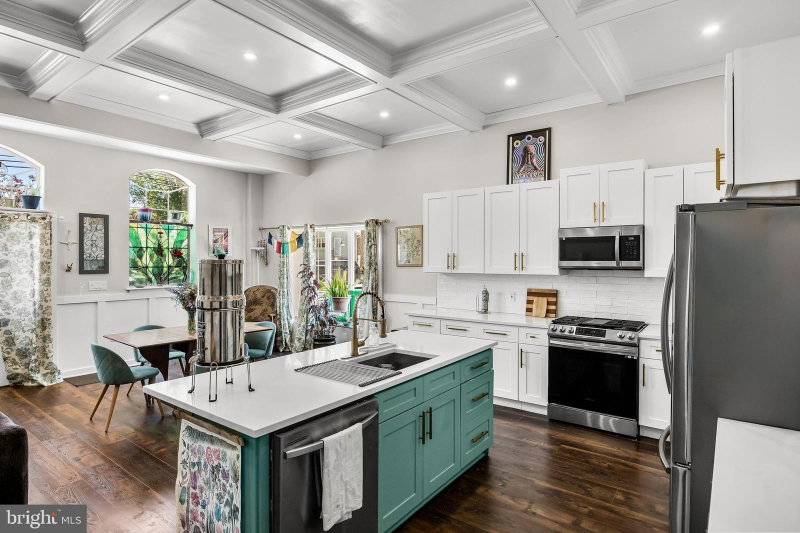 268 WYOMING AVENUE