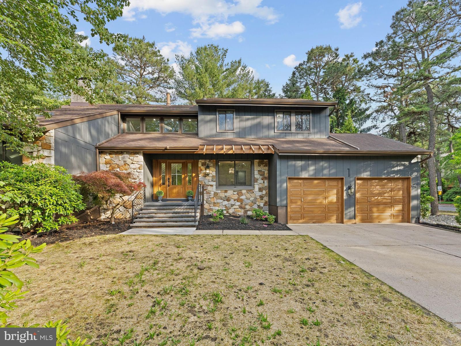 1 BRONWOOD DR, VOORHEES 08043, NJ