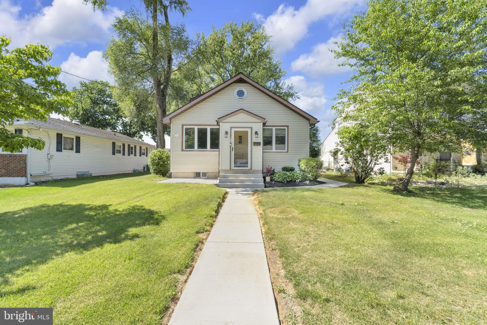 417 ROBERTS AVE, BELLMAWR 08031, NJ