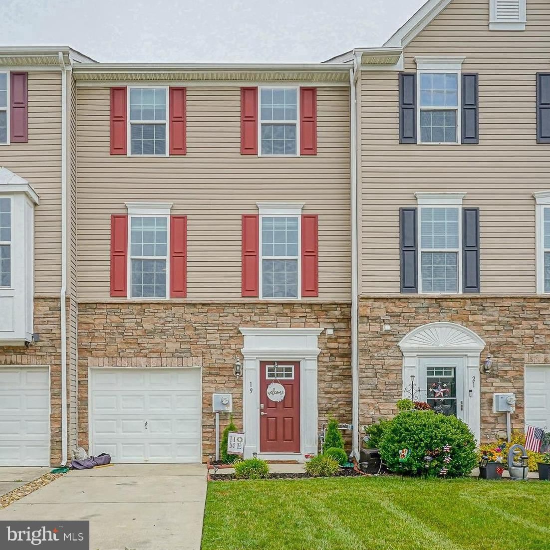 19 TAILOR LN, SICKLERVILLE 08081, NJ