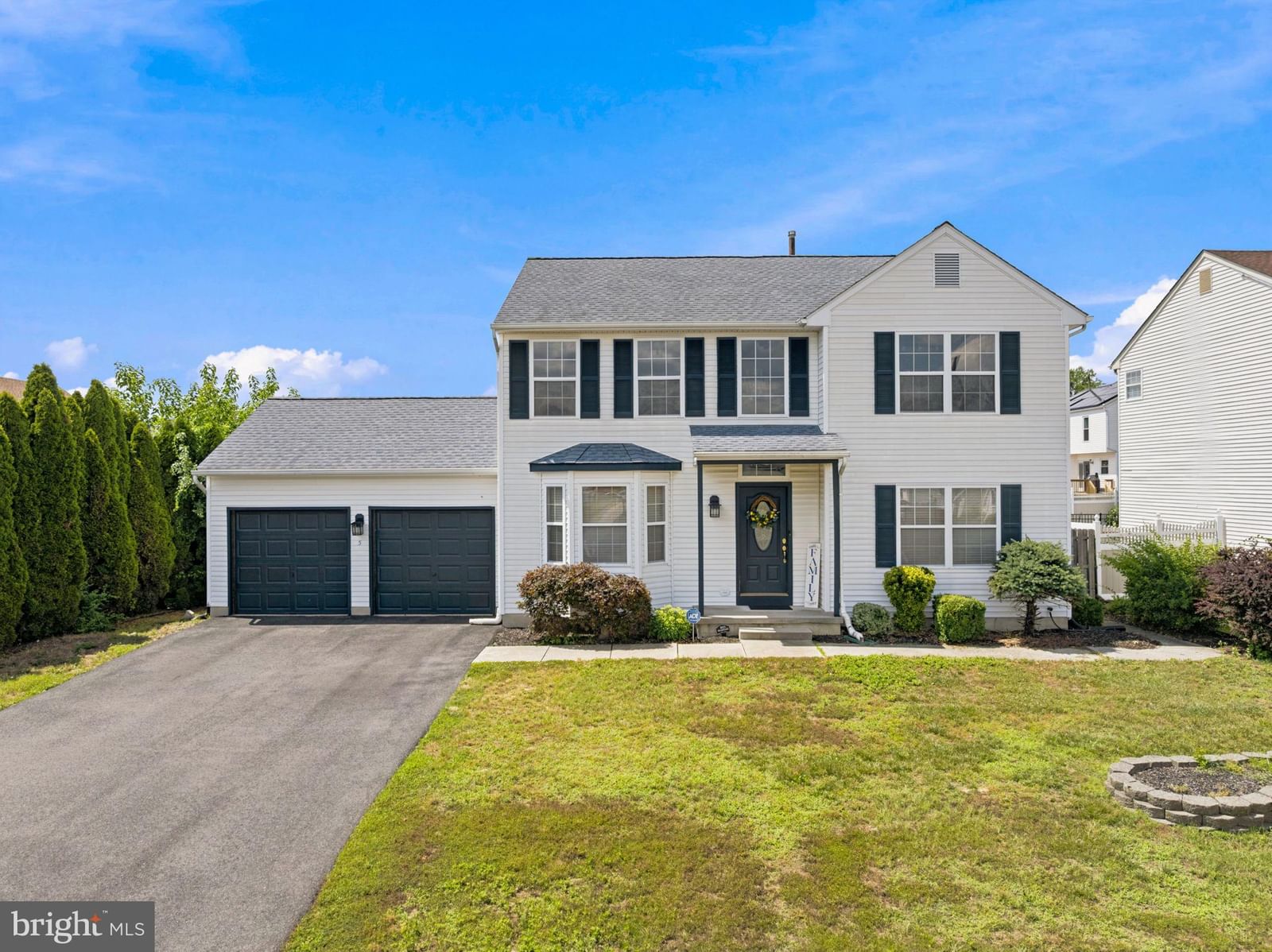 5 MAYFLOWER DR, SICKLERVILLE 08081, NJ