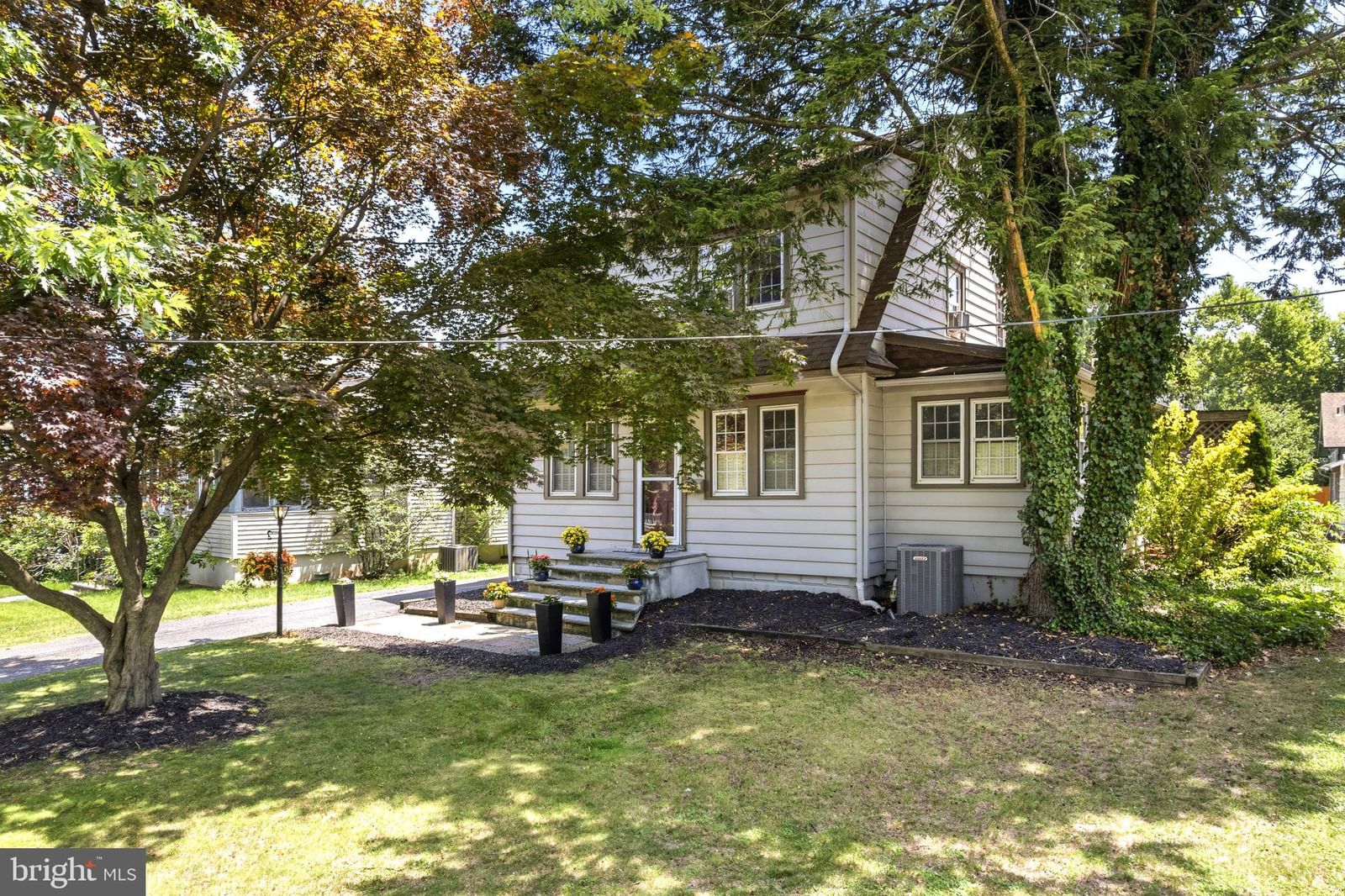 256 RHOADS AVE, HADDONFIELD 08033, NJ