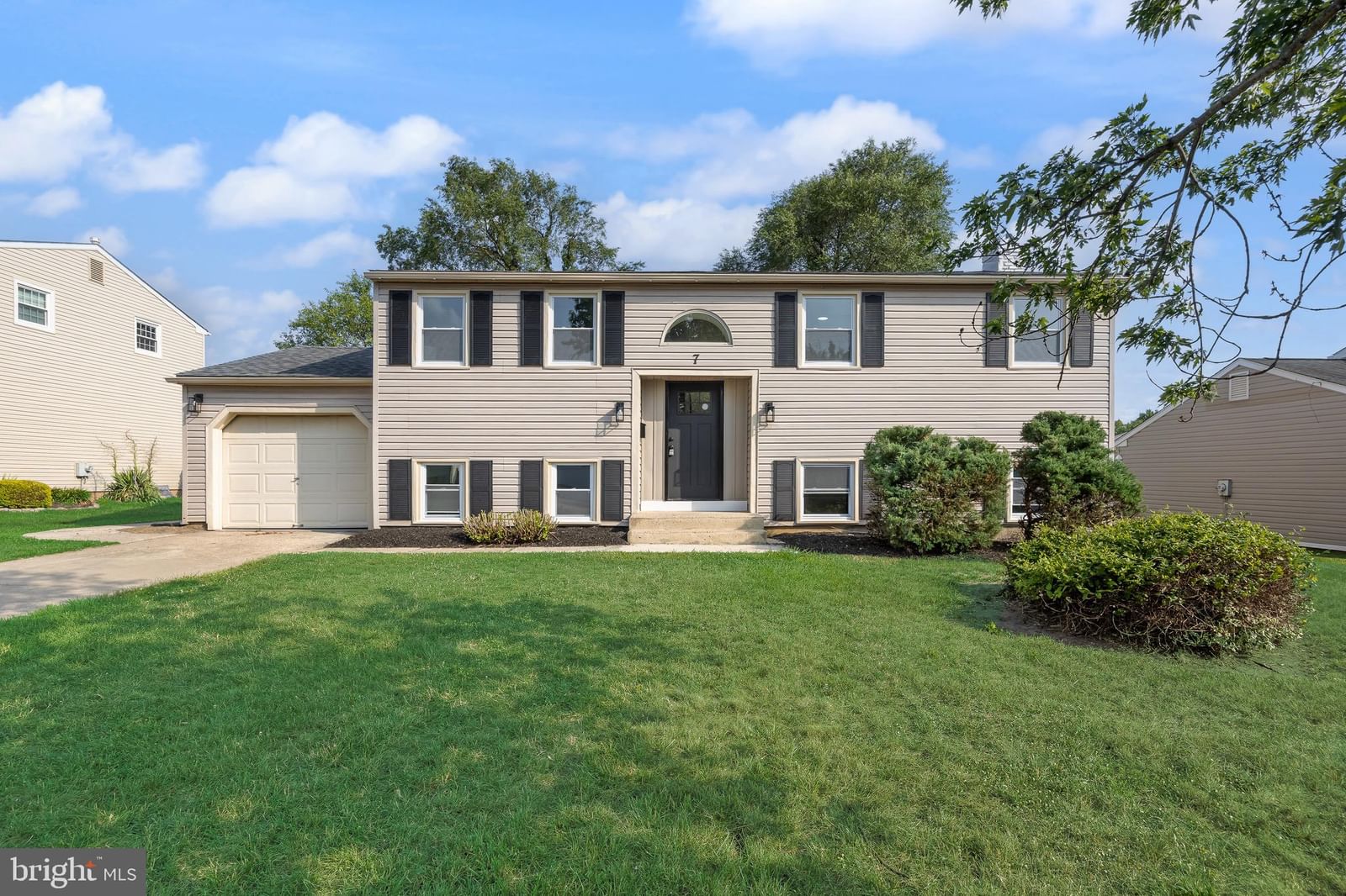 7 STONE RIVER RD, CLEMENTON 08021, NJ