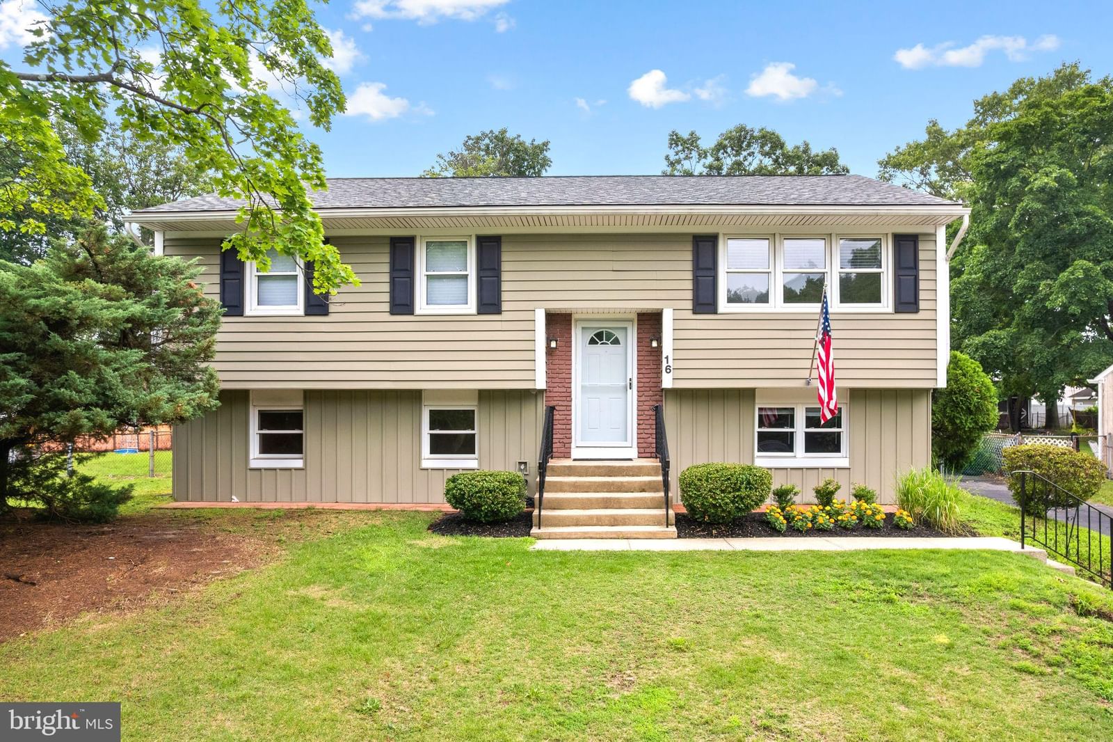 16 PROSPECT AVE, SICKLERVILLE 08081, NJ