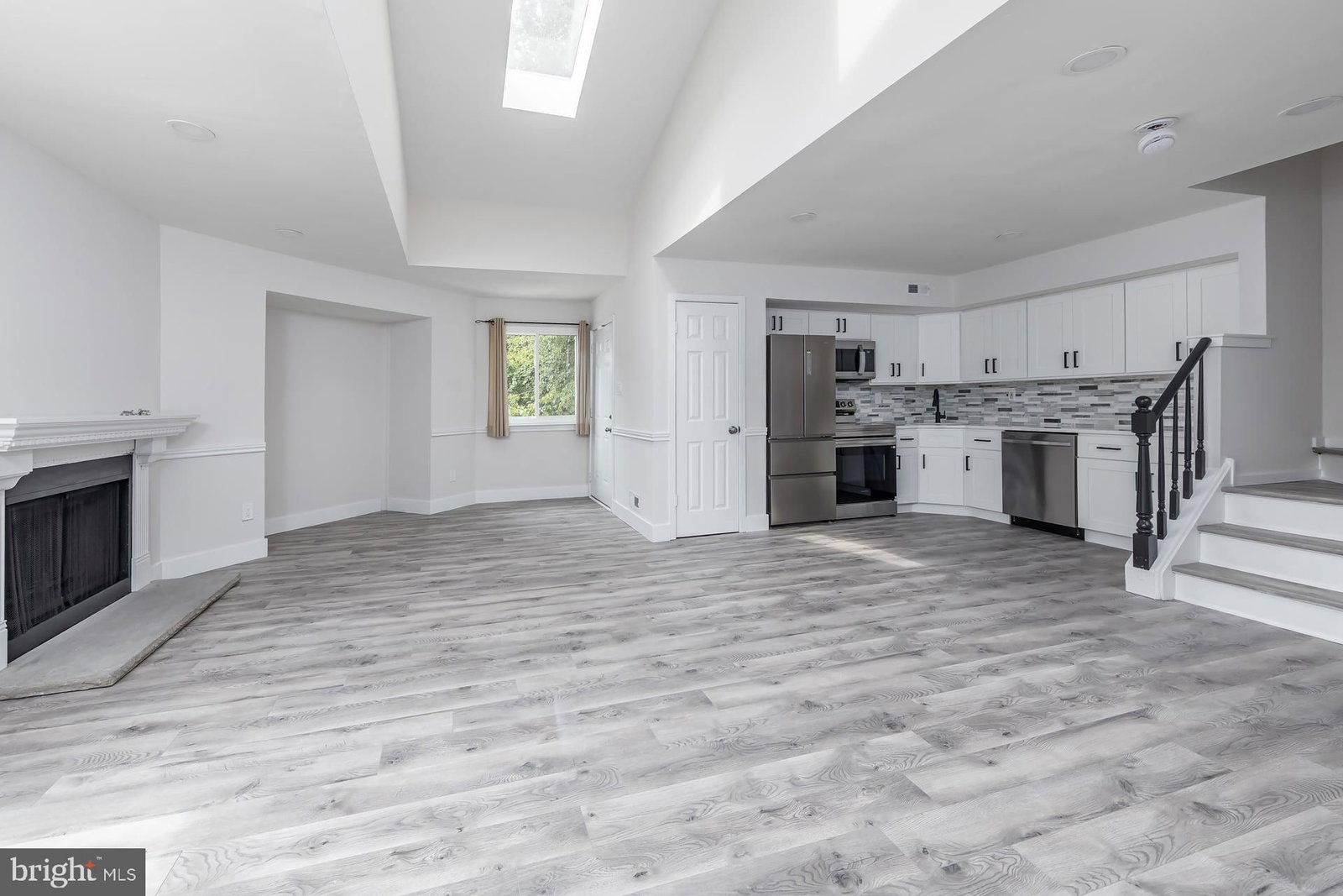 1004 BERWYCK COURT photograph