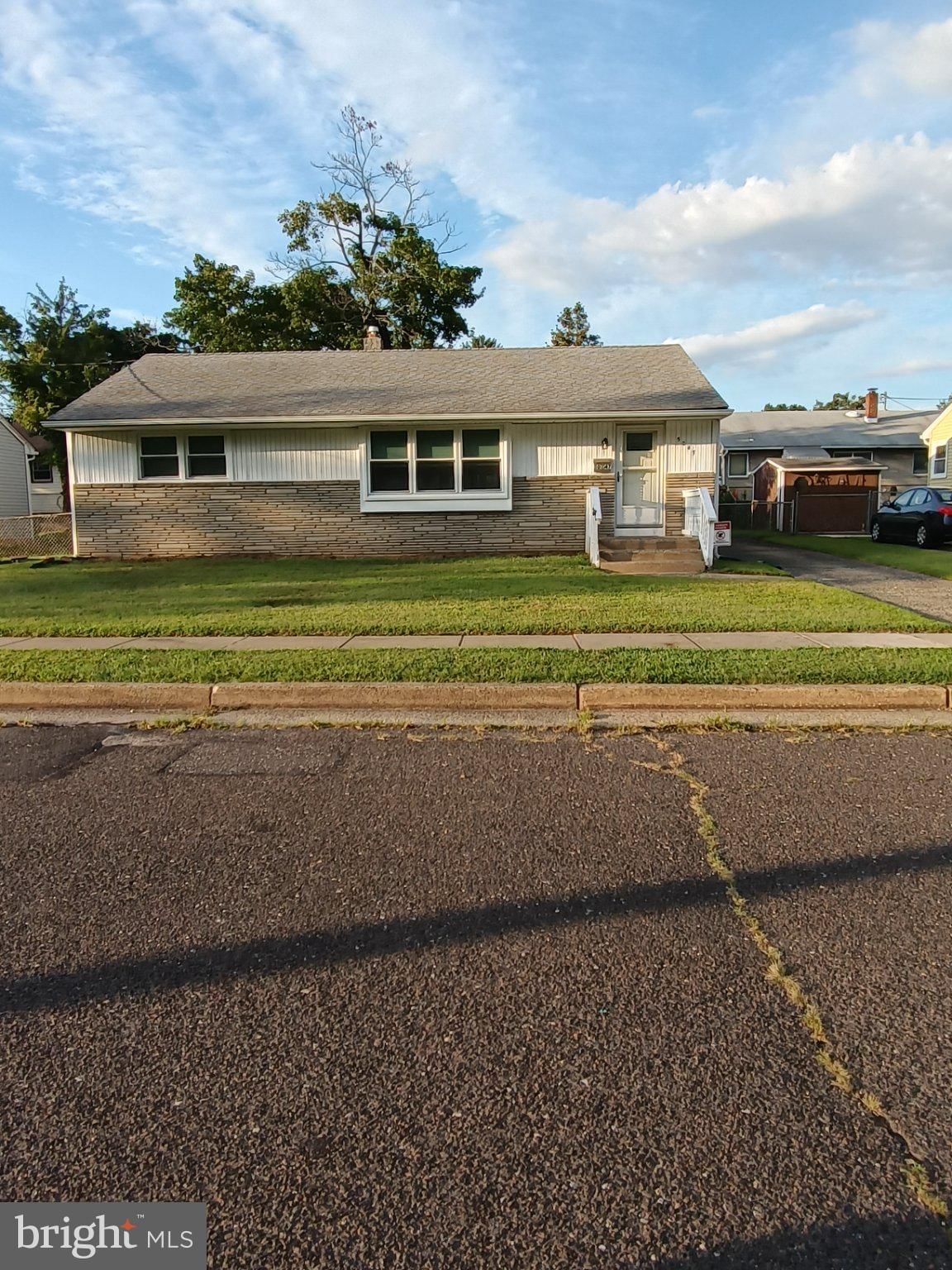 5047 GOLFVIEW DR, PENNSAUKEN 08109, NJ