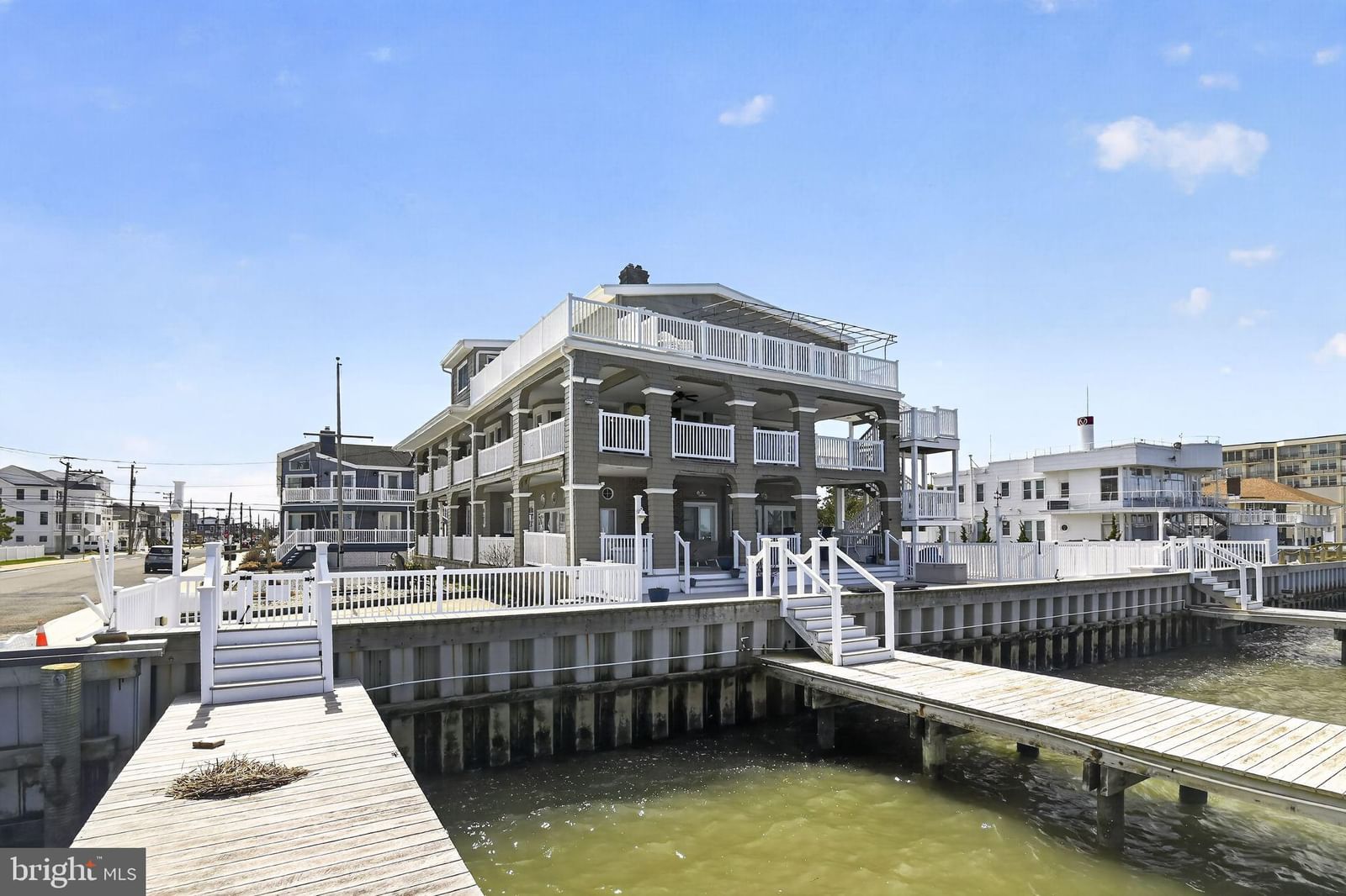 401 BAYFRONT BAY photograph