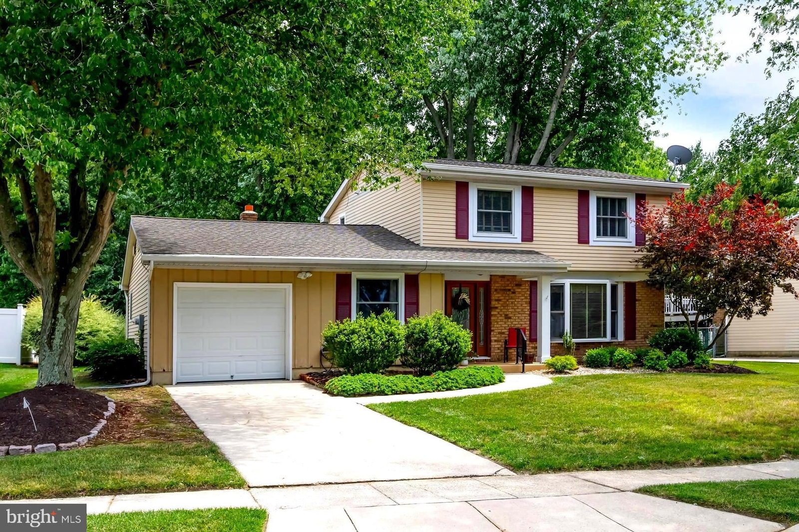 16 BENTLY DR, SEWELL 08080, NJ