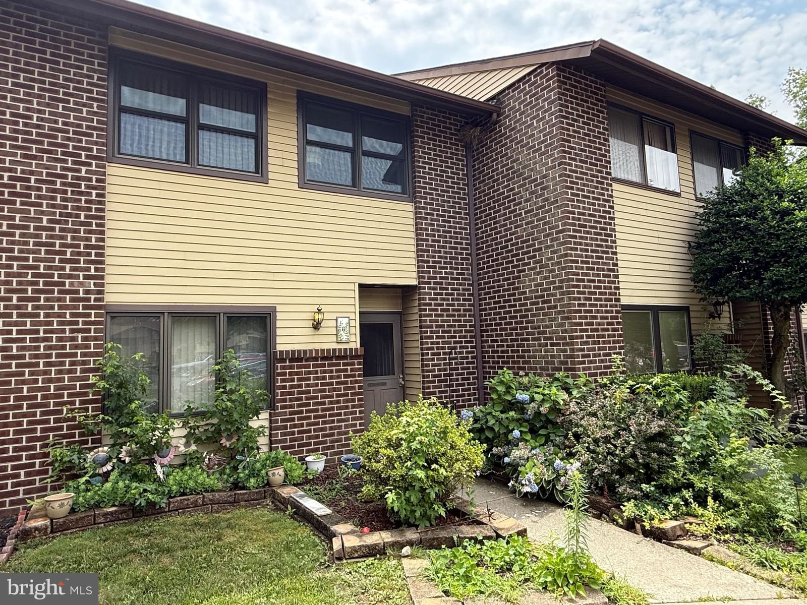 6 BUCKTHORN CT, WOODBURY 08096, NJ