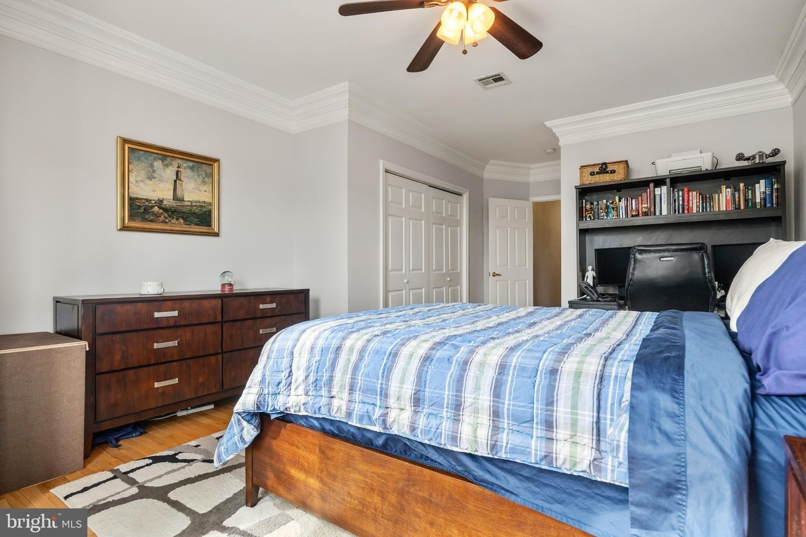 207 OGDEN AVE #2R photograph