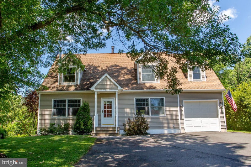 117 CIRCLE DRIVE S