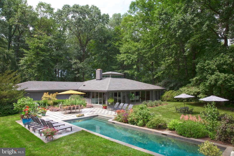 35 RAVEN ROCK ROAD