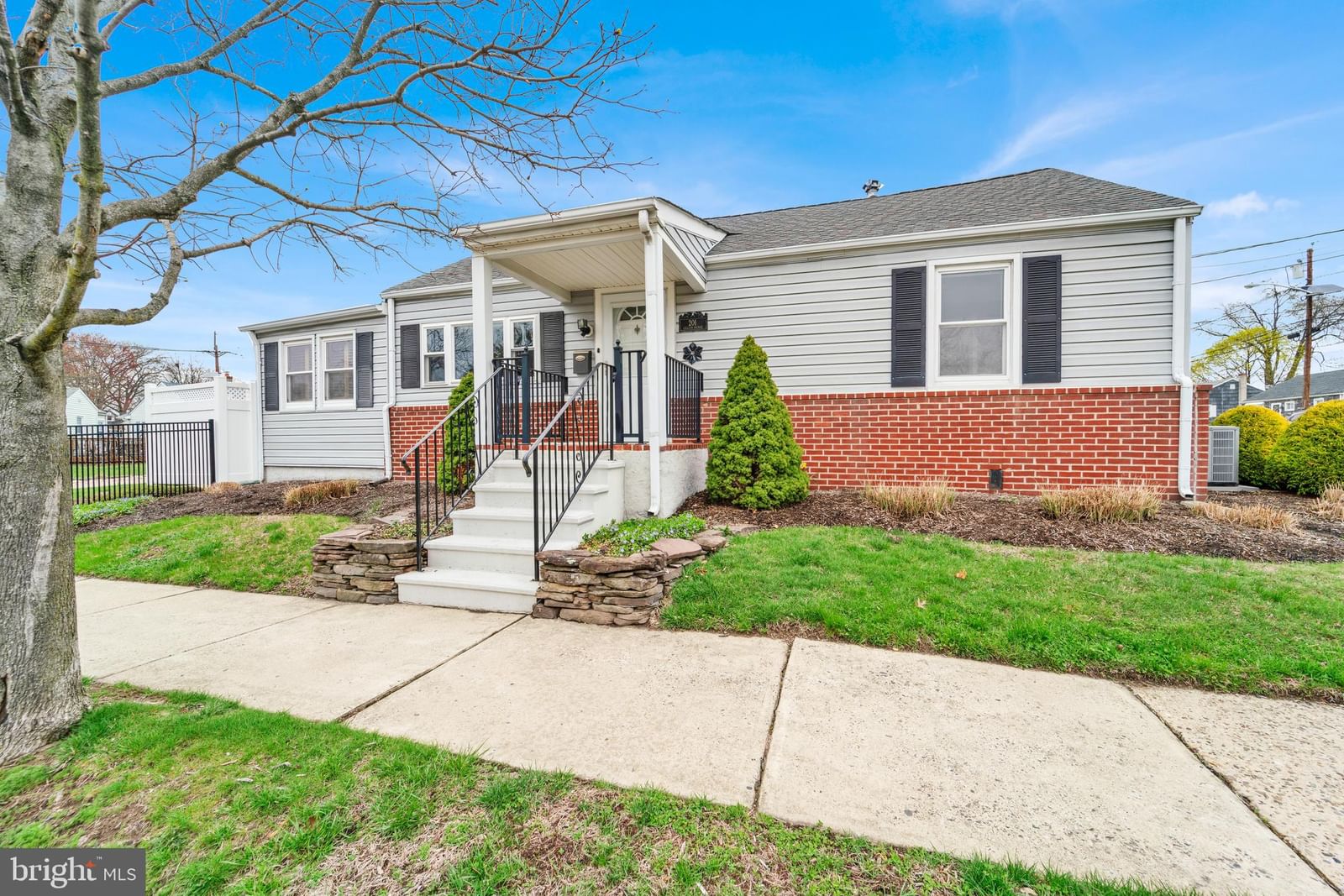 201 LILLIAN AVE, HAMILTON 08610, NJ