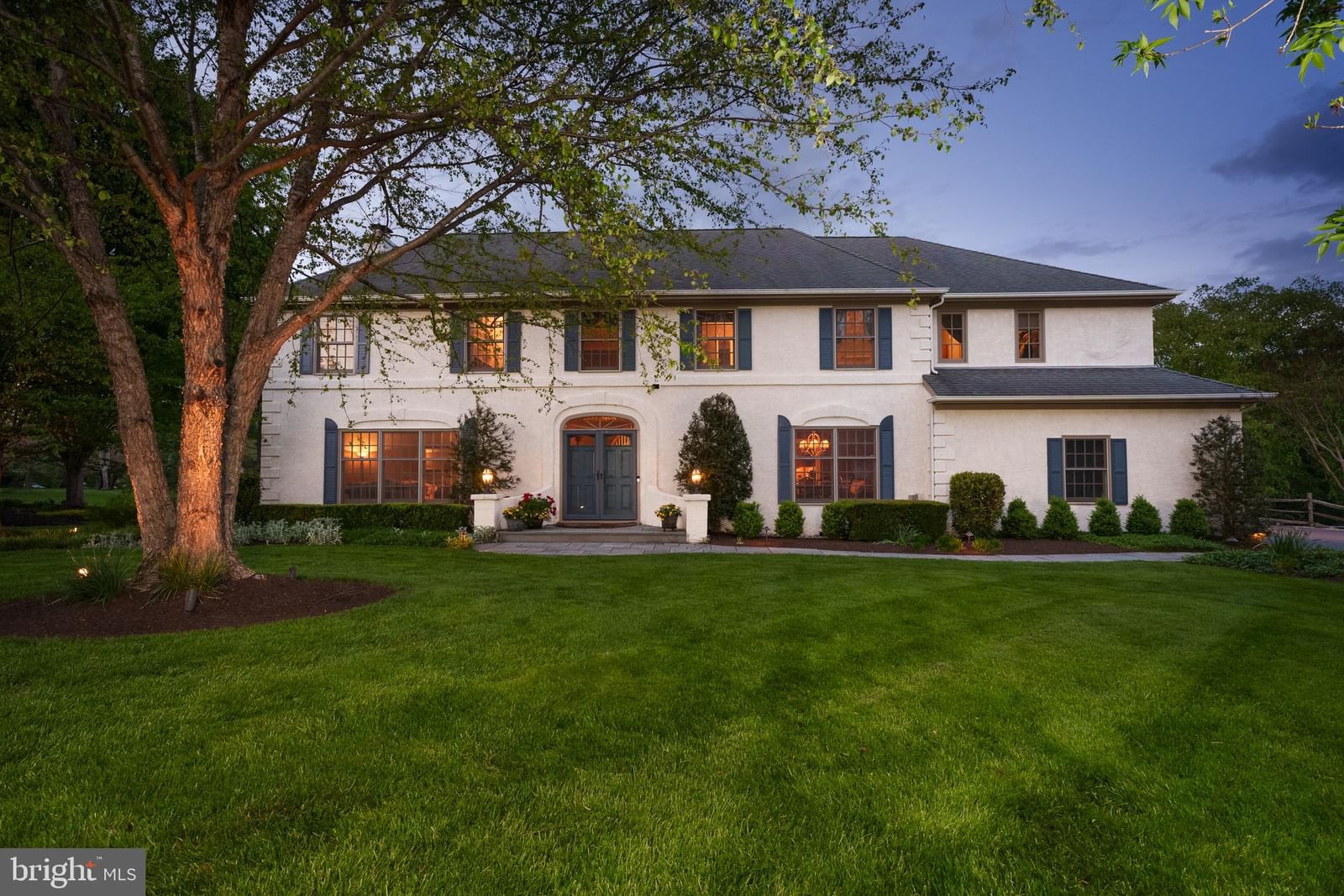 4 CHATSWORTH CT, LAWRENCE TOWNSHIP 08648, NJ