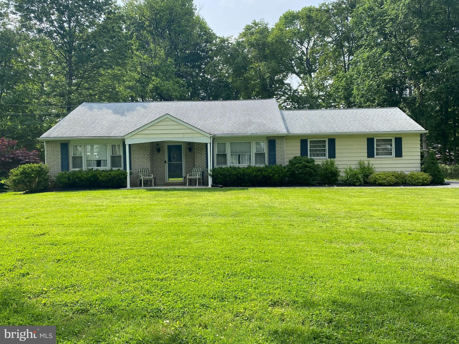 6 SPARROW CT, EWING 08638, NJ