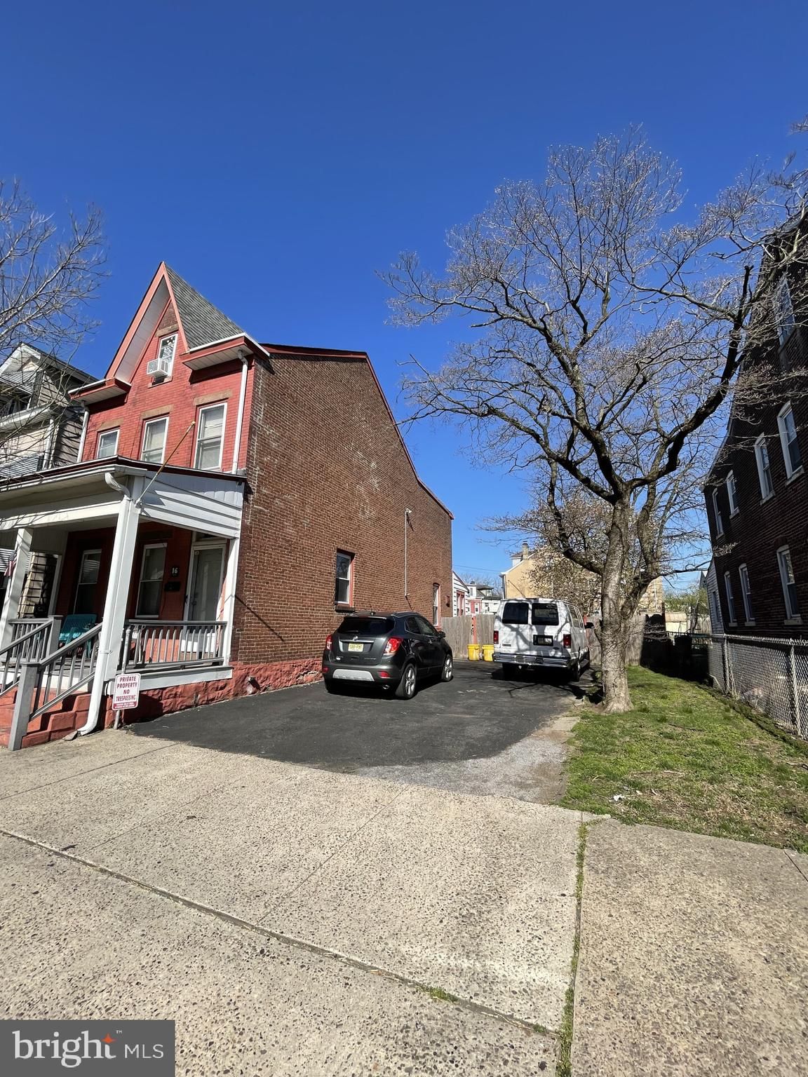 16 BARNT AVE, TRENTON 08611, NJ