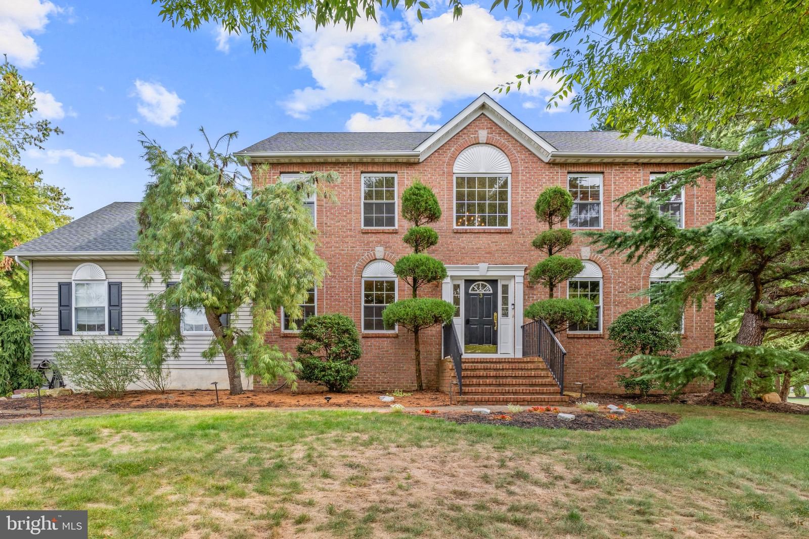 3 SARA DR, ROBBINSVILLE 08691, NJ