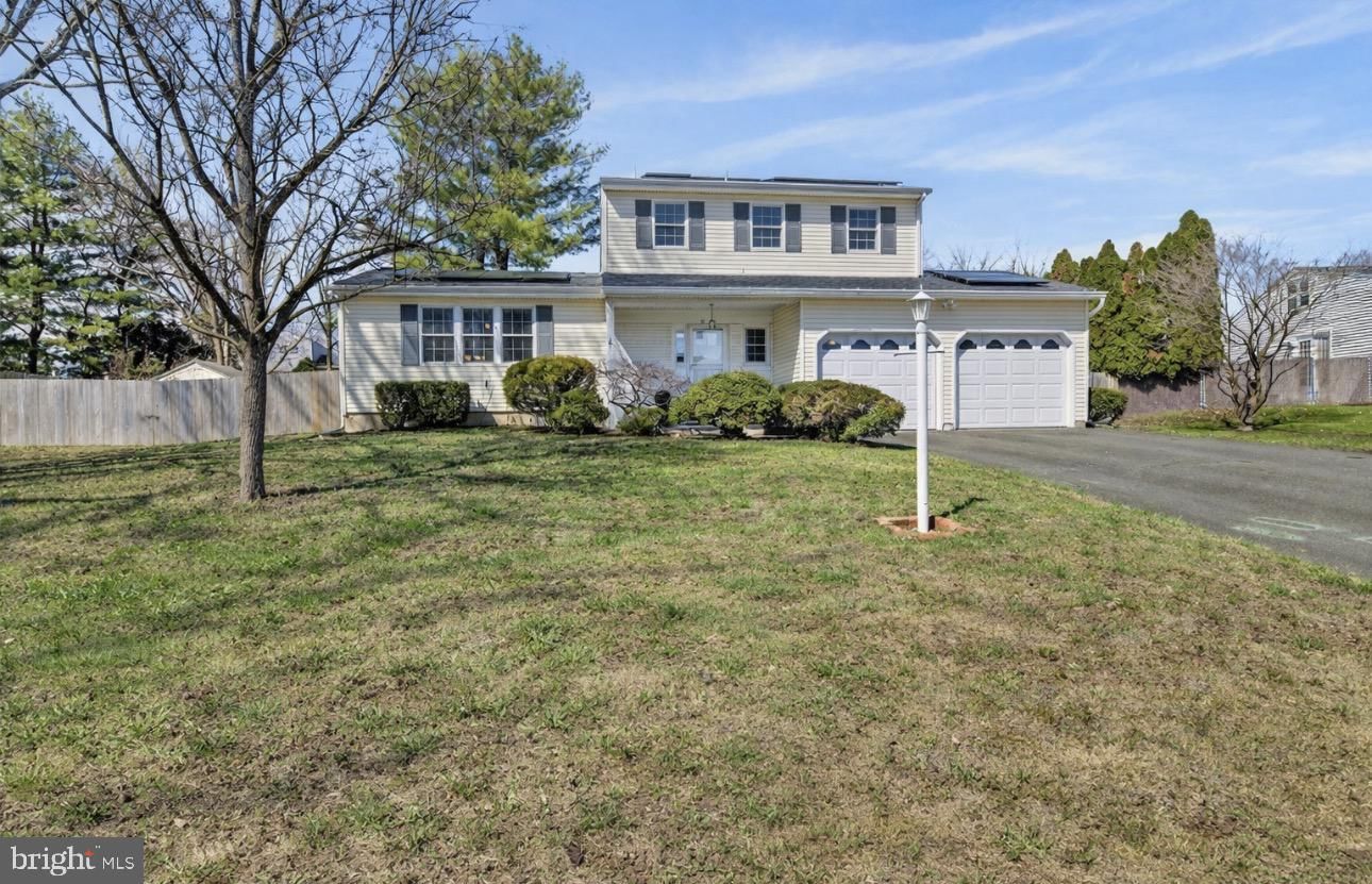 12 TIGERS CT, HAMILTON 08619, NJ