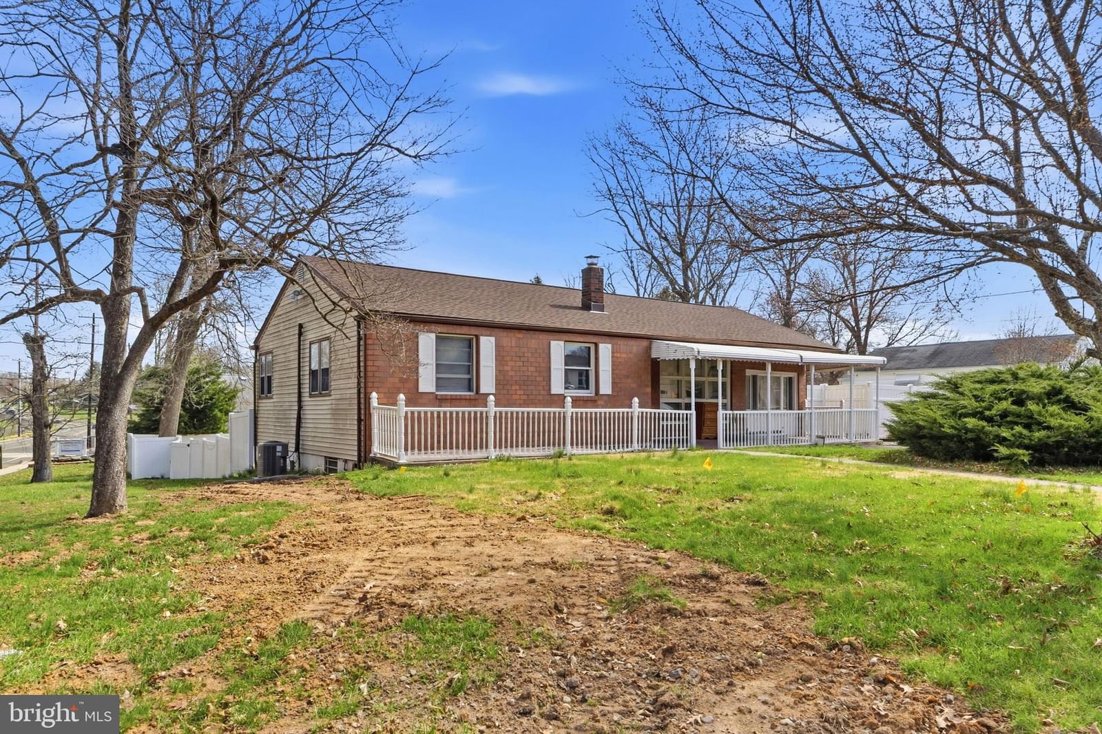 360 HOLLOWBROOK Dr, EWING 08638, NJ
