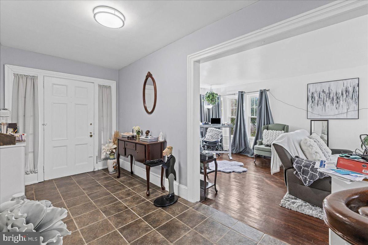 218 SANHICAN DR, TRENTON 08618, NJ