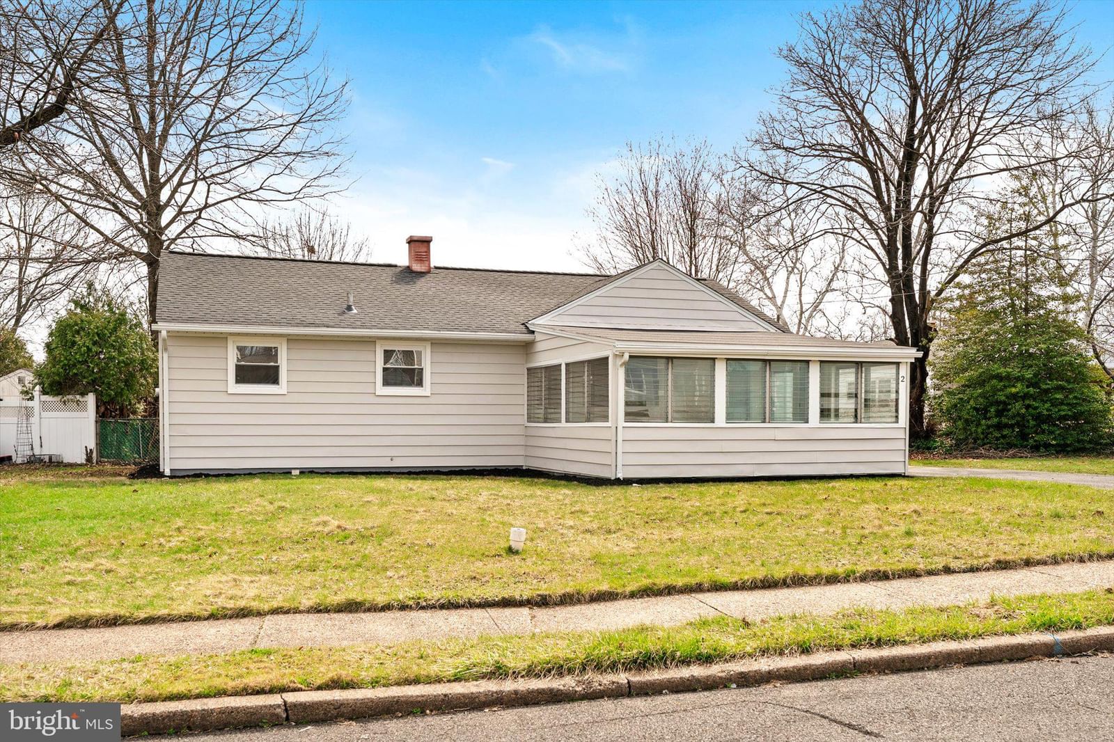2 SHELBURNE DR, EWING 08638, NJ