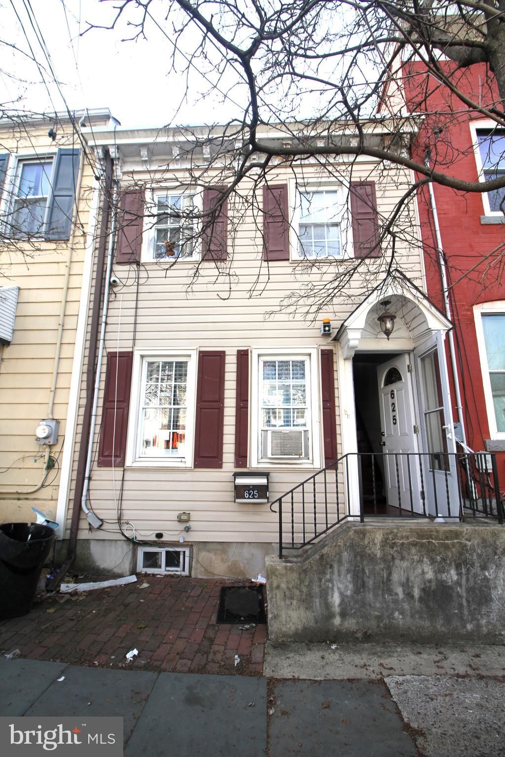 625 LAMBERTON ST, TRENTON 08611, NJ