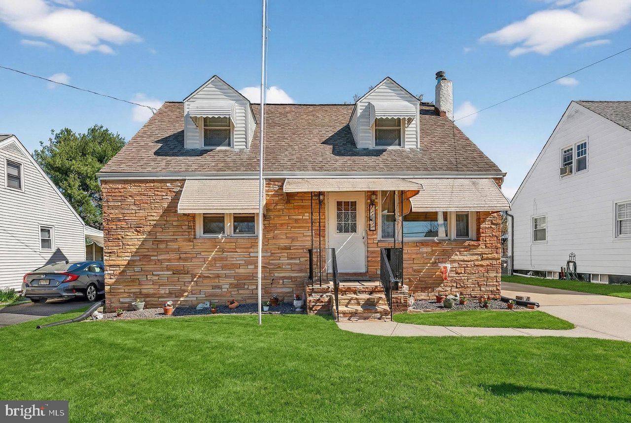 2062 KINTER AVENUE Ave, HAMILTON 08610, NJ