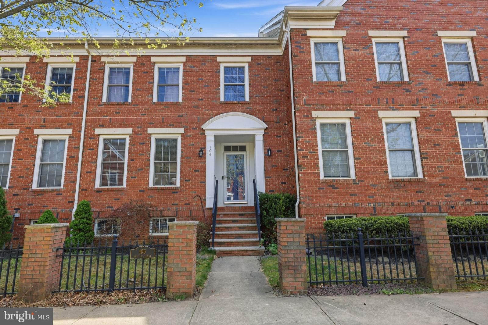 106 HERITAGE St, ROBBINSVILLE 08691, NJ